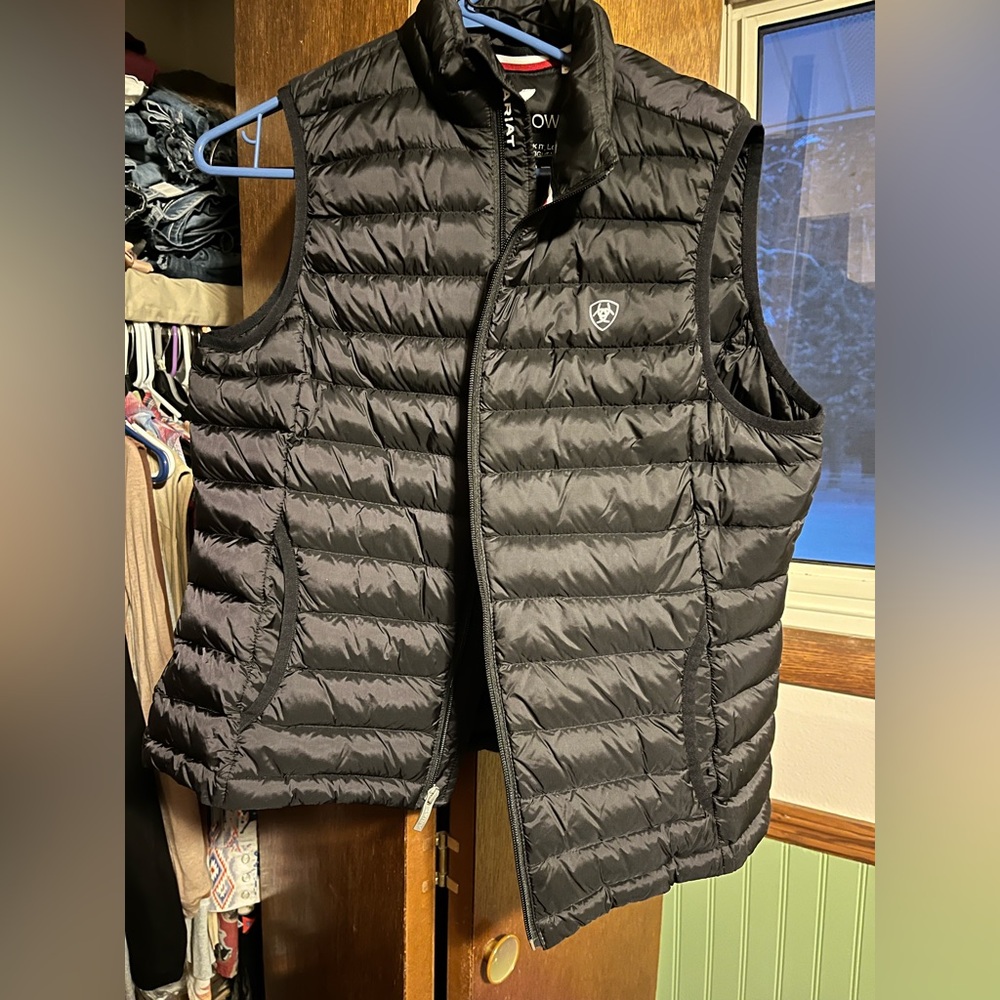 Ariat Women’s Black Vest size Large